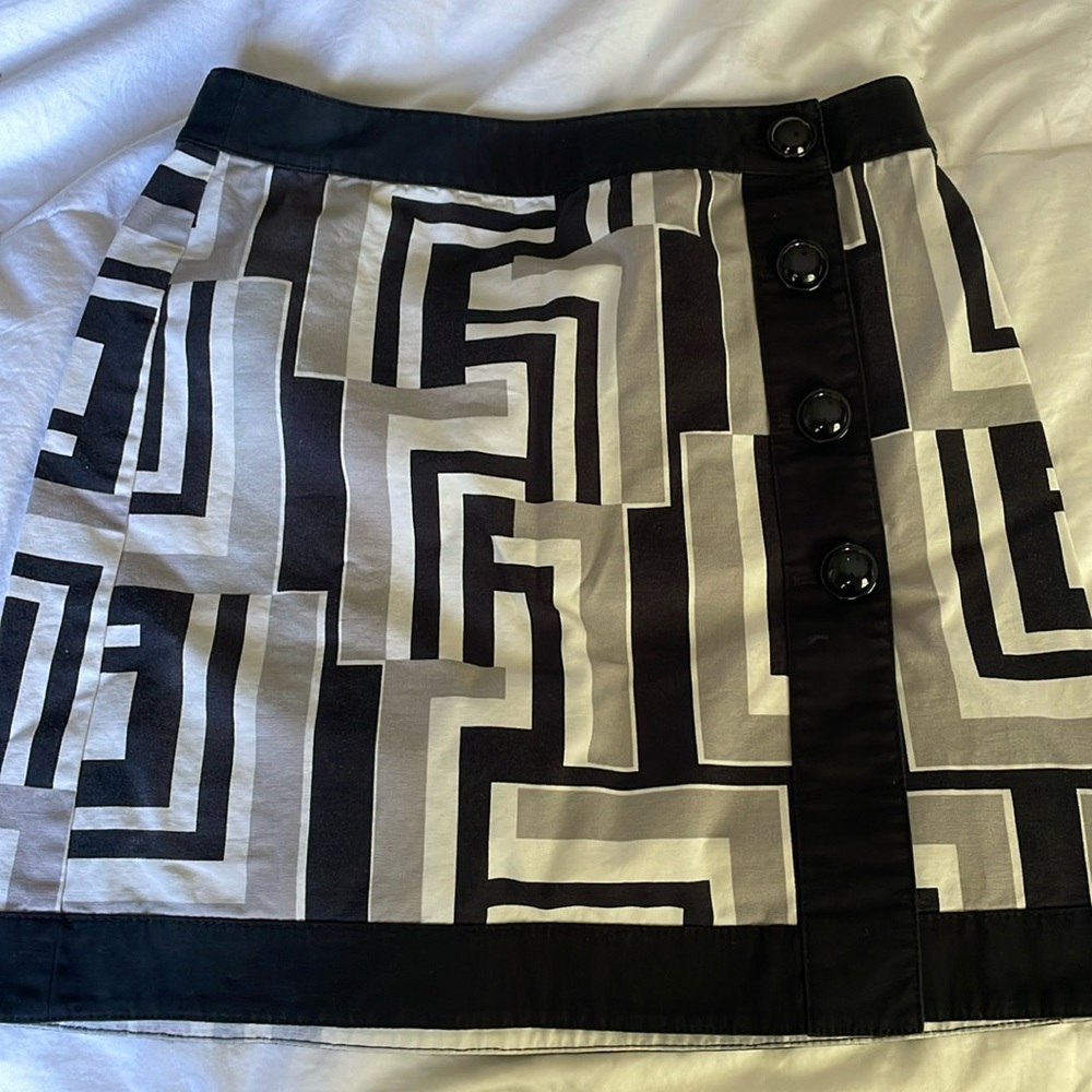 Ann Taylor | Geometric Pattern | A-Line Mini |Size 4P | Wrap Skirt | Buttoned